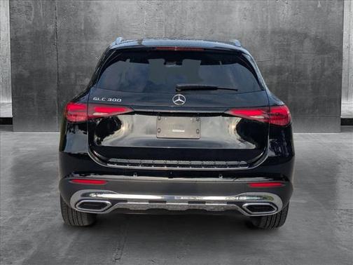 2025 Mercedes-Benz GLC 300 Base