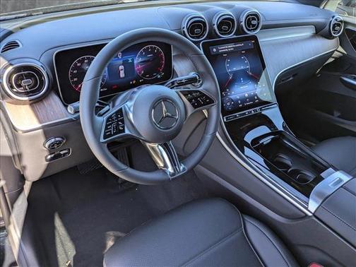 2025 Mercedes-Benz GLC 300 Base