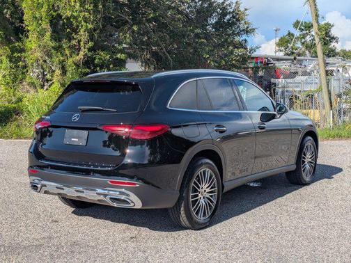 2025 Mercedes-Benz GLC 300 Base