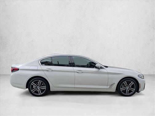 Alpine White 2021 BMW 530 530i
