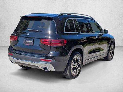 Night Black 2025 Mercedes-Benz GLB 250 4MATIC