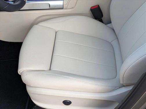 2025 Mercedes-Benz GLB 250 Base