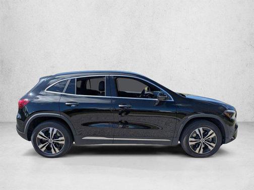 Night Black 2026 Mercedes-Benz GLA 250 4MATIC