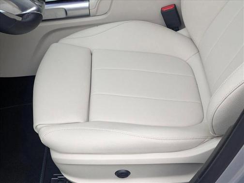 2025 Mercedes-Benz GLB 250 Base