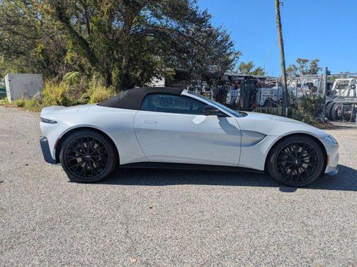 2023 Aston Martin Vantage Roadster