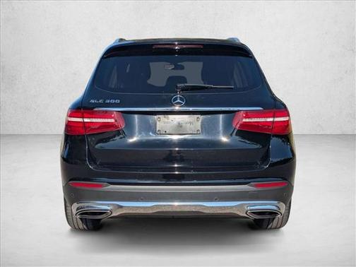 2018 Mercedes-Benz GLC 300 Base