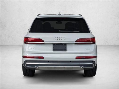 2024 Audi Q7 55 Premium Plus