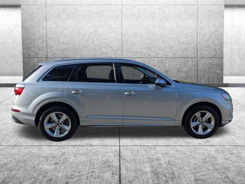 Florett Silver Metallic 2022 Audi Q7 55 Premium