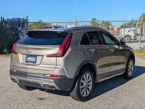 2022 Cadillac XT4 Premium Luxury