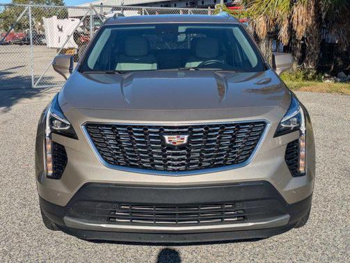 2022 Cadillac XT4 Premium Luxury