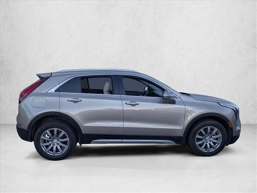2022 Cadillac XT4 Premium Luxury