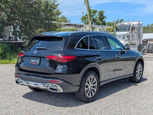 2025 Mercedes-Benz GLC 300 Base