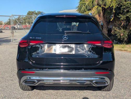 2025 Mercedes-Benz GLC 300 Base