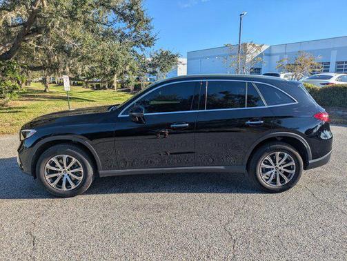 2025 Mercedes-Benz GLC 300 Base