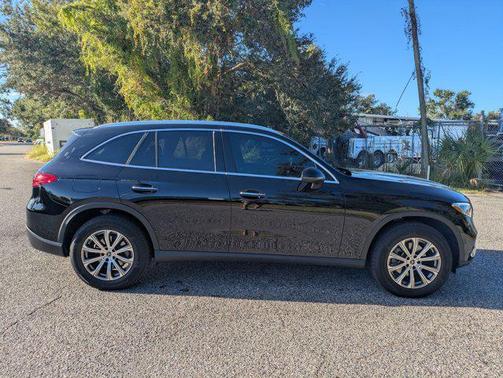 2025 Mercedes-Benz GLC 300 Base