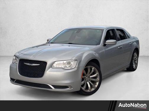 2019 Chrysler 300 Touring