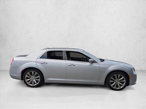 2019 Chrysler 300 Touring