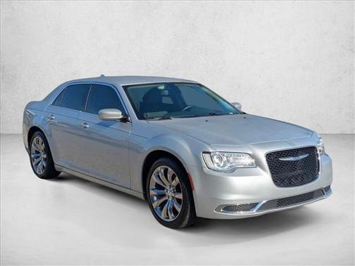 2019 Chrysler 300 Touring