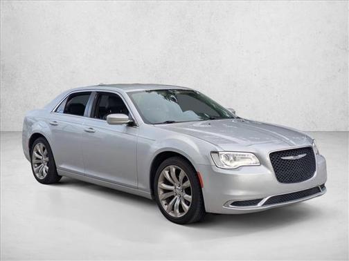 2019 Chrysler 300 Touring