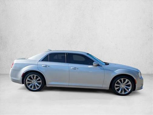 2019 Chrysler 300 Touring