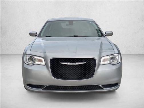 2019 Chrysler 300 Touring