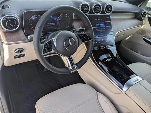 2025 Mercedes-Benz GLC 300 Base