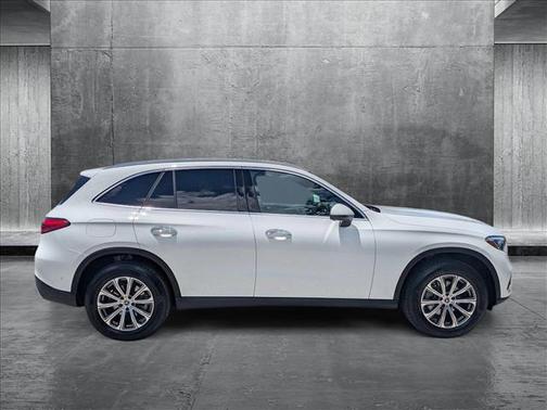 2025 Mercedes-Benz GLC 300 Base