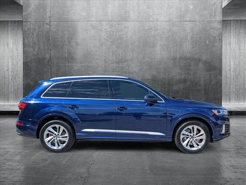 2021 Audi Q7 45 Premium Plus