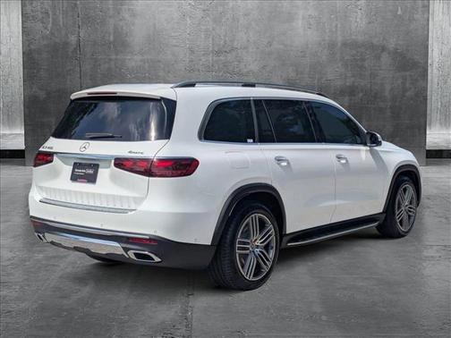 2025 Mercedes-Benz GLS 450 4MATIC