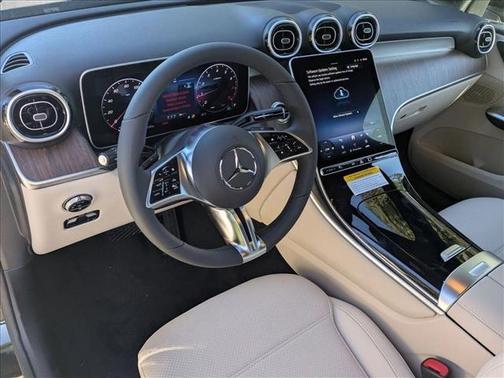 2026 Mercedes-Benz GLC 300 4MATIC