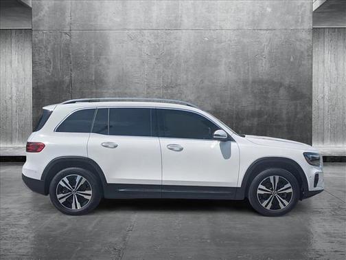 2025 Mercedes-Benz GLB 250 4MATIC
