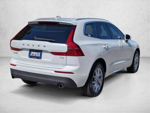 Crystal White Pearl Metallic 2019 Volvo XC60 T5 Momentum