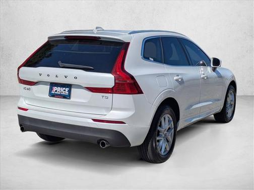 Crystal White Pearl Metallic 2019 Volvo XC60 T5 Momentum
