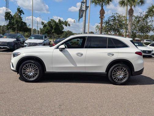 2026 Mercedes-Benz GLC 300 4MATIC