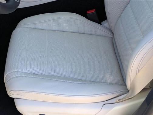 Obsidian Black Metallic 2026 Mercedes-Benz GLE 450 4MATIC