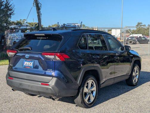 2021 Toyota RAV4 Hybrid XLE Premium