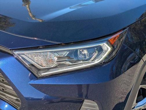 2021 Toyota RAV4 Hybrid XLE Premium
