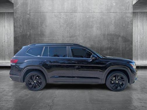 2022 Volkswagen Atlas 2.0T SE w/Technology