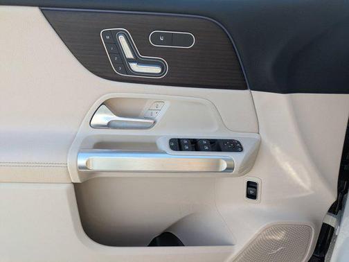 2025 Mercedes-Benz GLB 250 Base