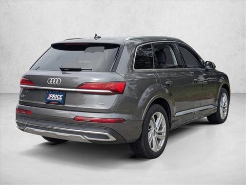 2023 Audi Q7 55 Premium