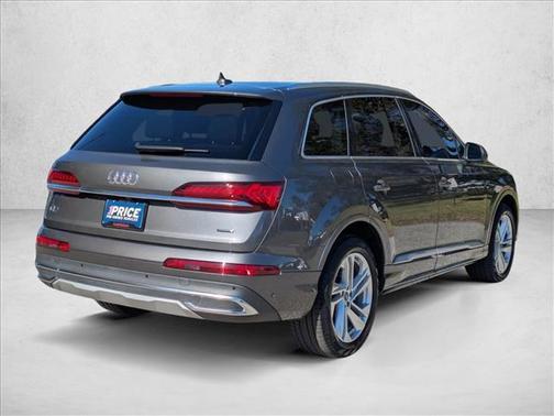 2023 Audi Q7 55 Premium