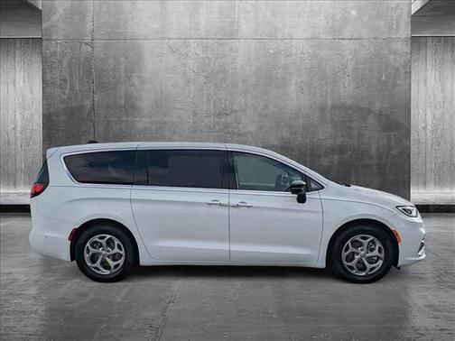2024 Chrysler Pacifica Limited