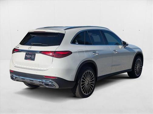 2026 Mercedes-Benz GLC 300 Base