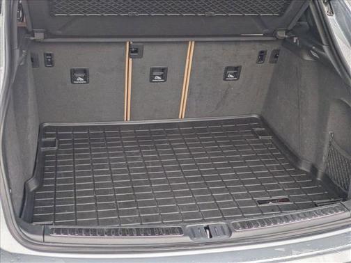 2020 Porsche Macan S