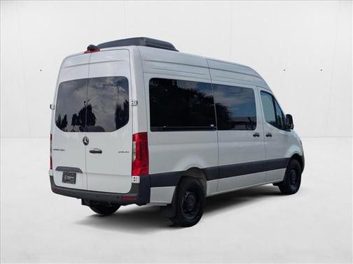2025 Mercedes-Benz Sprinter 2500 Standard Roof