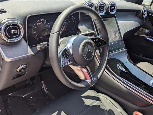 2026 Mercedes-Benz GLC 300 Base