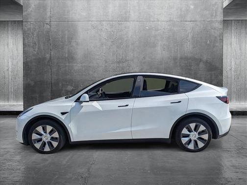 2022 Tesla Model Y Long Range Dual Motor All-Wheel Drive