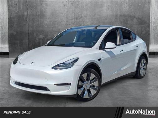 2022 Tesla Model Y Long Range Dual Motor All-Wheel Drive
