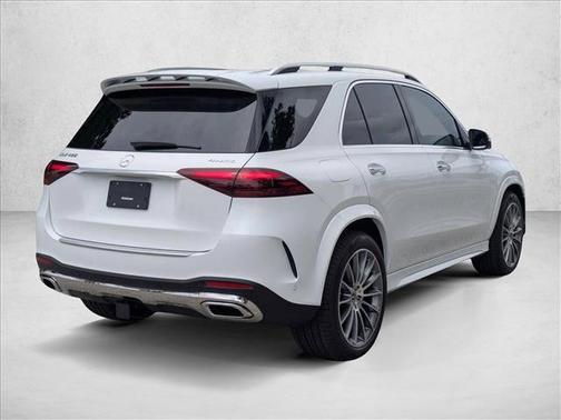 MANUFAKTUR Moonlight White Metallic 2026 Mercedes-Benz GLE 450 4MATIC