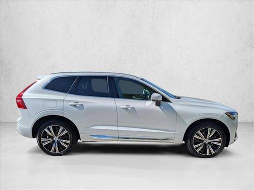 2022 Volvo XC60 Recharge Plug-In Hybrid T8 Inscription